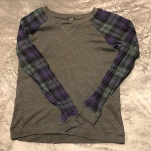 Rue 21 sweater with plaid sleeves